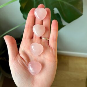 Rose Quartz Hearts – Crystal of Love, Calm & Emotional Healing